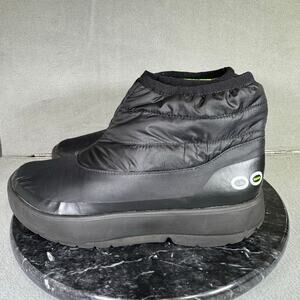 OOFOS Oomg Black Snow Bootie Women’s Size 7 US